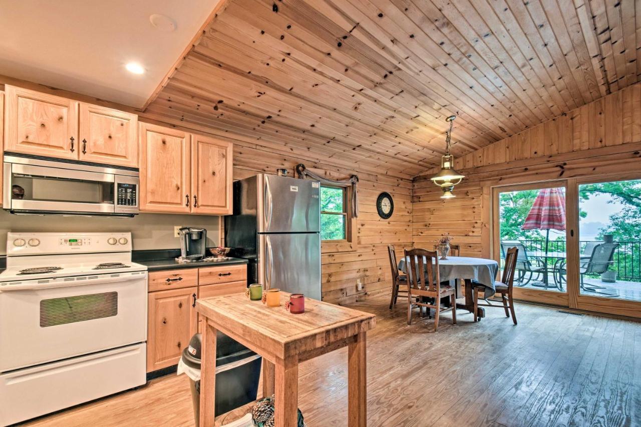 Cozy Amish Country Cabin On Shipshewana Lake! Εξωτερικό φωτογραφία