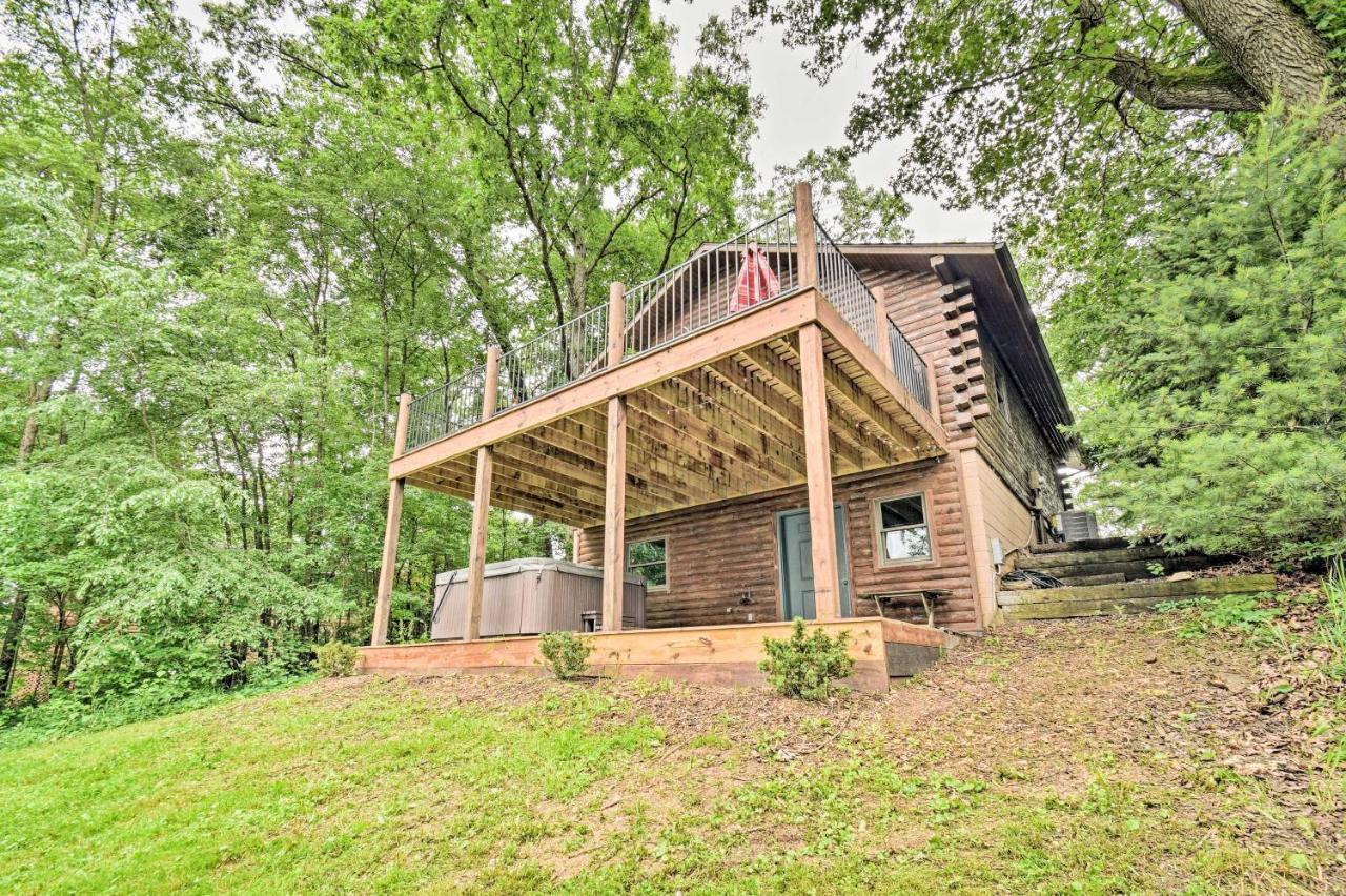Cozy Amish Country Cabin On Shipshewana Lake! Εξωτερικό φωτογραφία