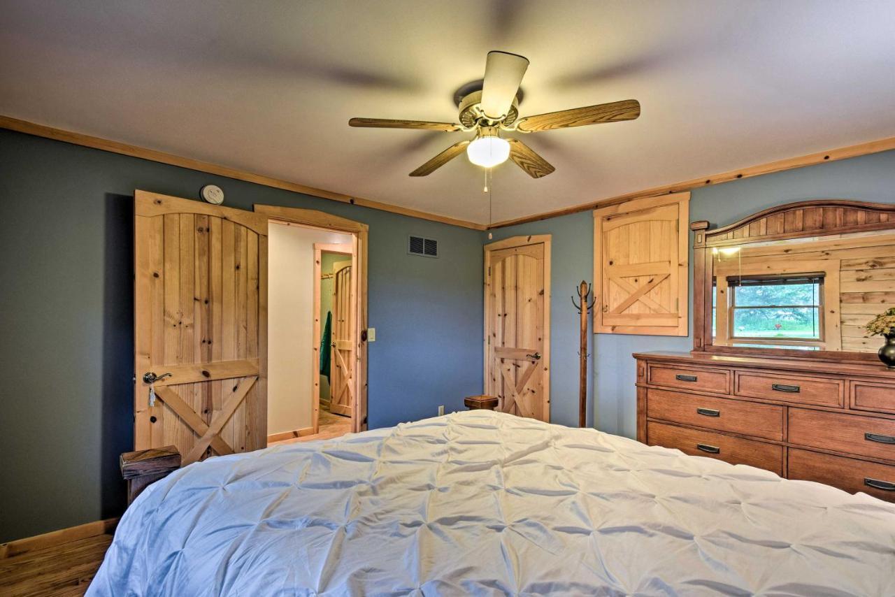 Cozy Amish Country Cabin On Shipshewana Lake! Εξωτερικό φωτογραφία